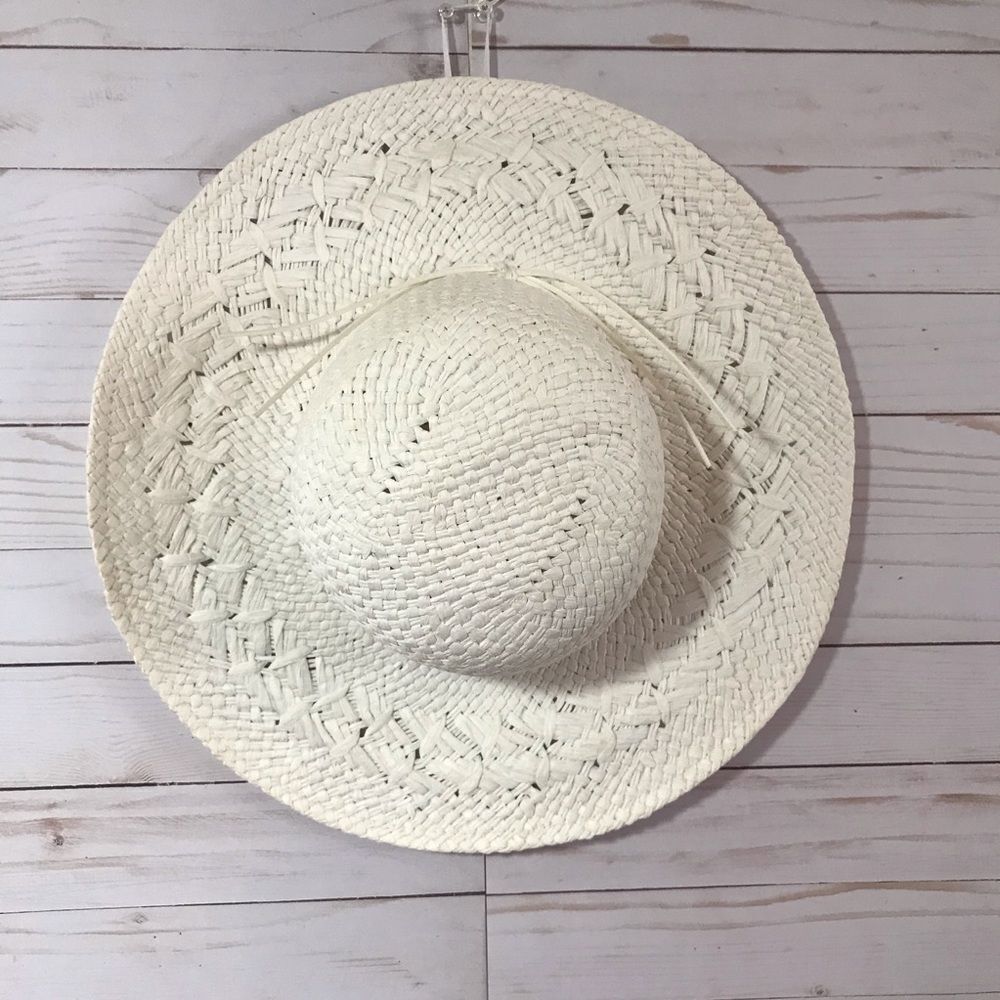 BCBGeneration Beach Hat  - Picture 2 of 8